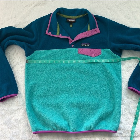Patagonia Women's Synchilla Turquoise and Purple Snap-T Fleece Pullover - Picture 3 of 11